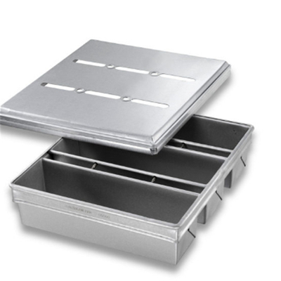 Rk Bakeware 中国・シカゴ 金属工業 4ストラップ シリコングラス ノンスティック プールマン パンカビ